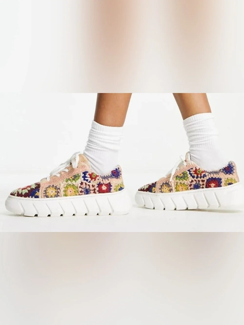 Free People "Catch Me If You Can"  Crochet Sneakers Boho Grandma Core  SZ 39/8.5 - Picture 2 of 9